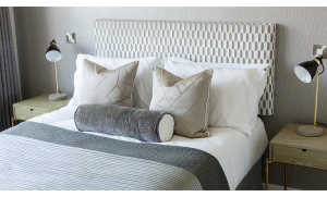 Contemporary grey bed quilt